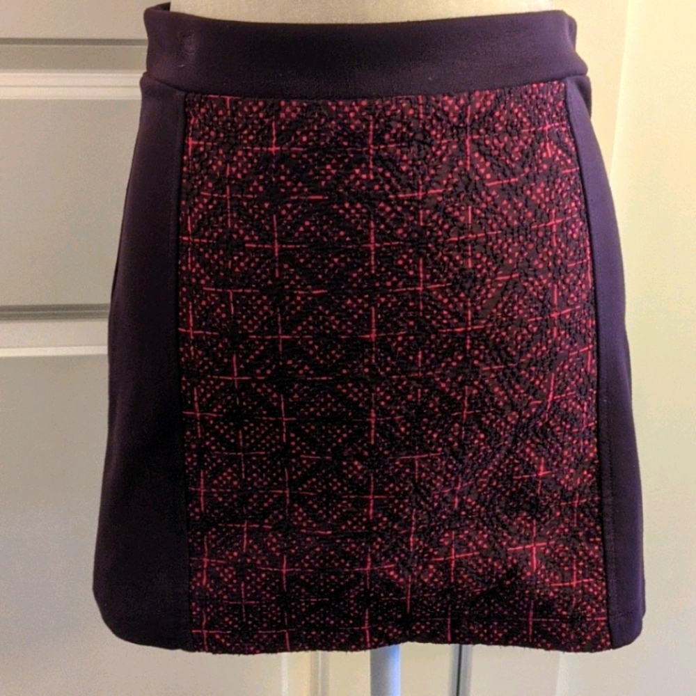 Short Purple Pink American Eagle pattern skirt